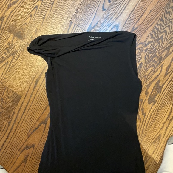 The group babaton gabbard dress for aritizia .   Size small - Picture 5 of 8